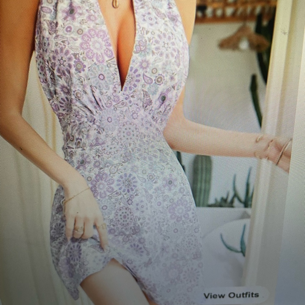 New Boho lavender and white floral deep plunge halter dress in size large